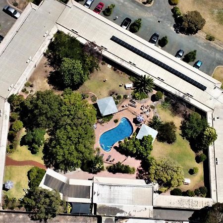 River Country Inn (Adults Only) Moama Bagian luar foto