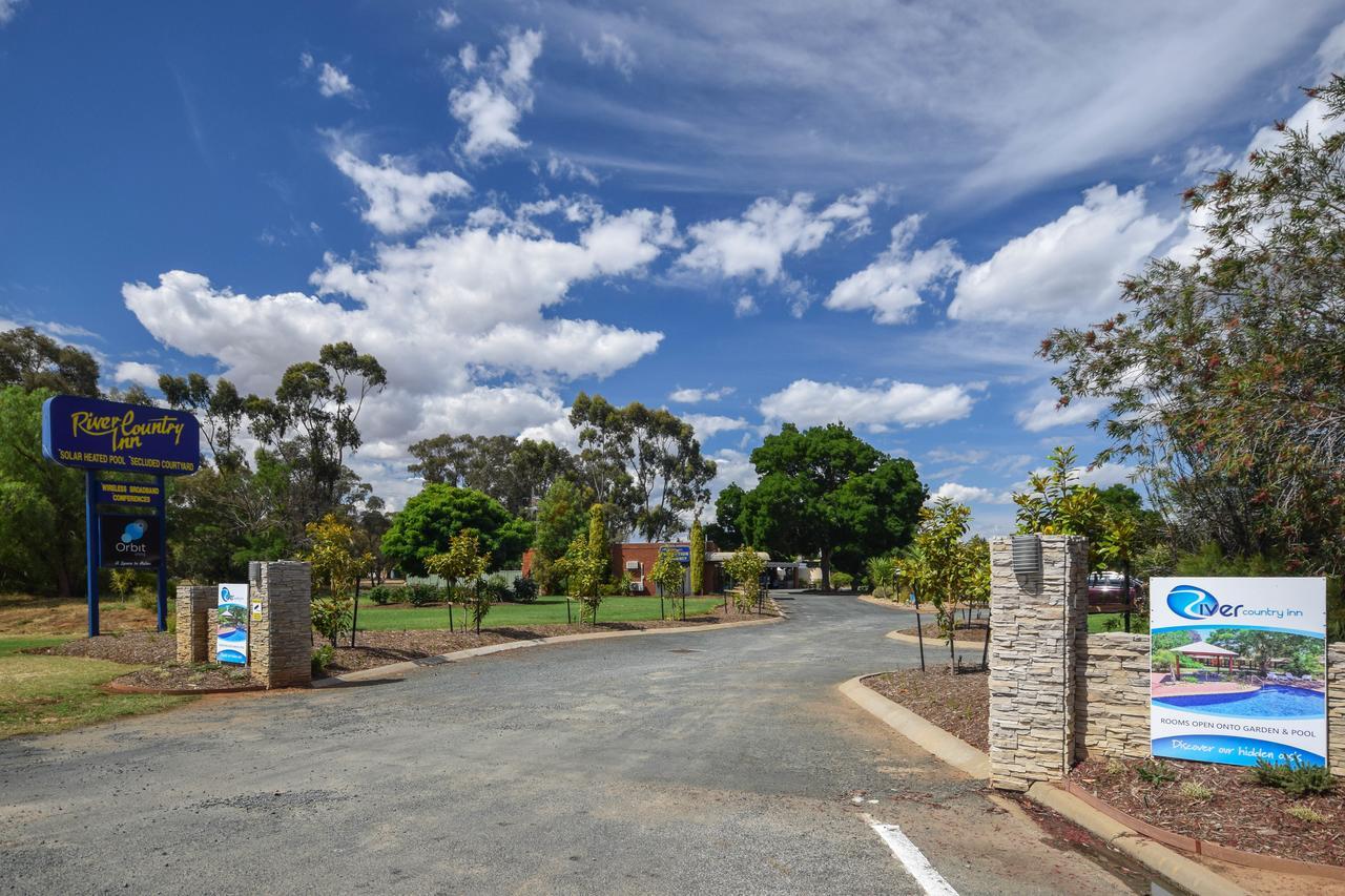 River Country Inn (Adults Only) Moama Bagian luar foto