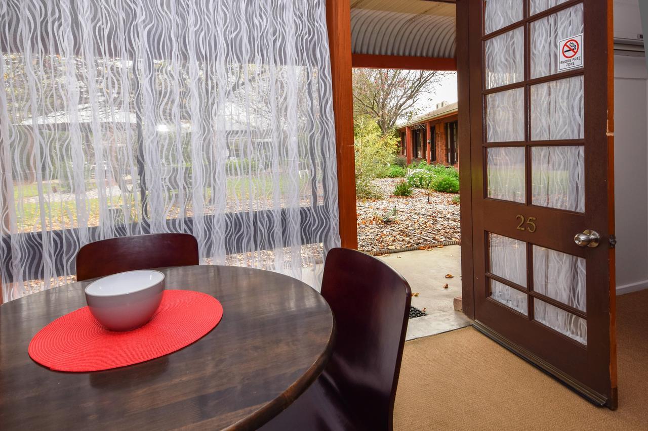 River Country Inn (Adults Only) Moama Bagian luar foto