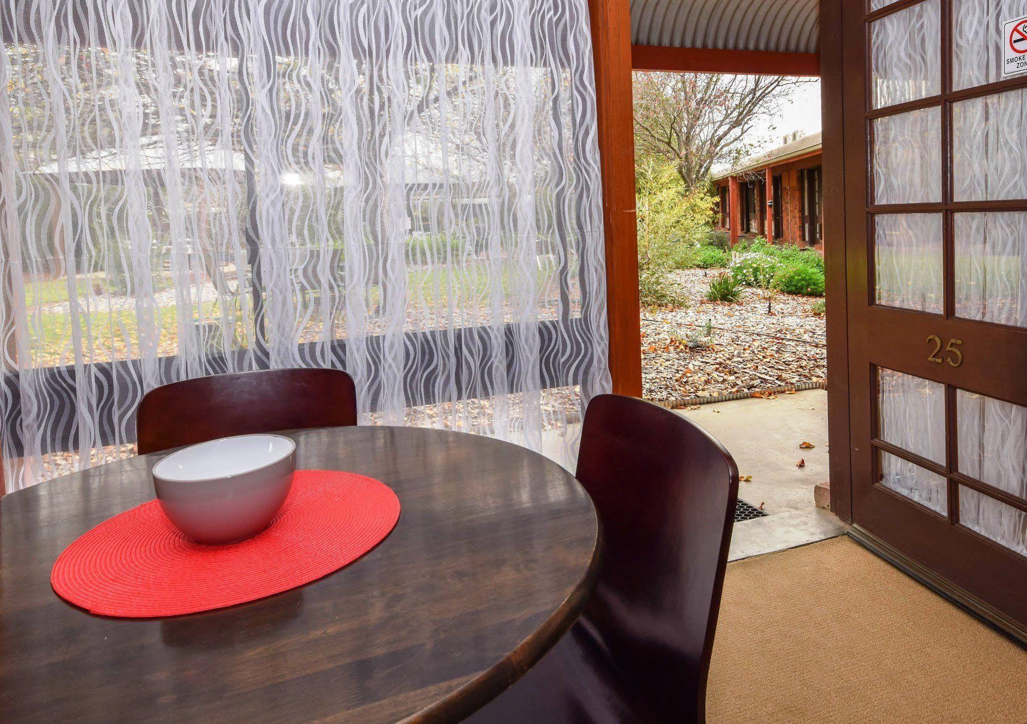 River Country Inn (Adults Only) Moama Bagian luar foto