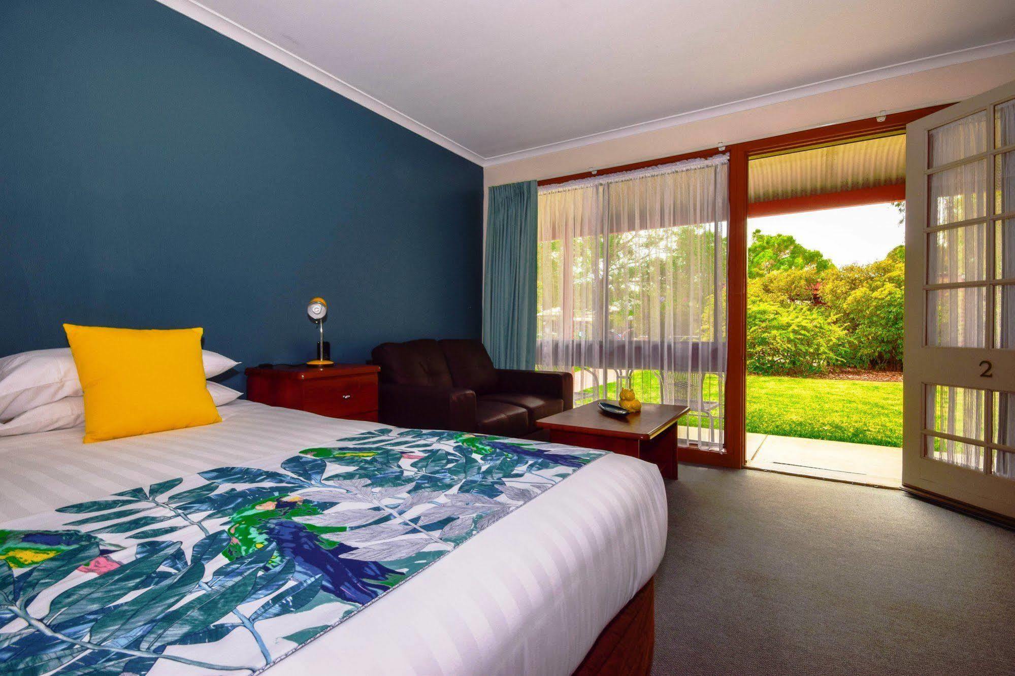 River Country Inn (Adults Only) Moama Bagian luar foto