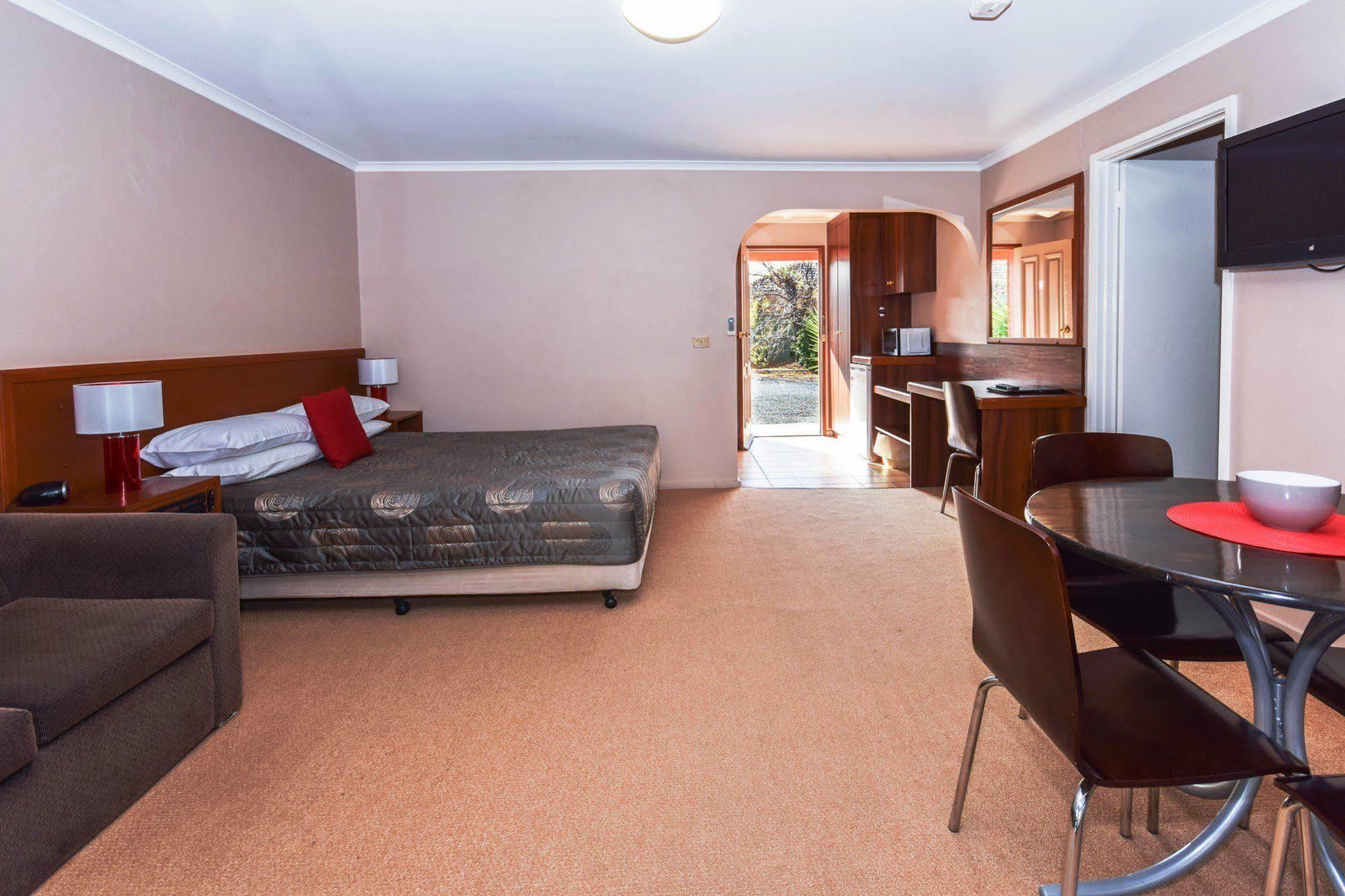River Country Inn (Adults Only) Moama Bagian luar foto