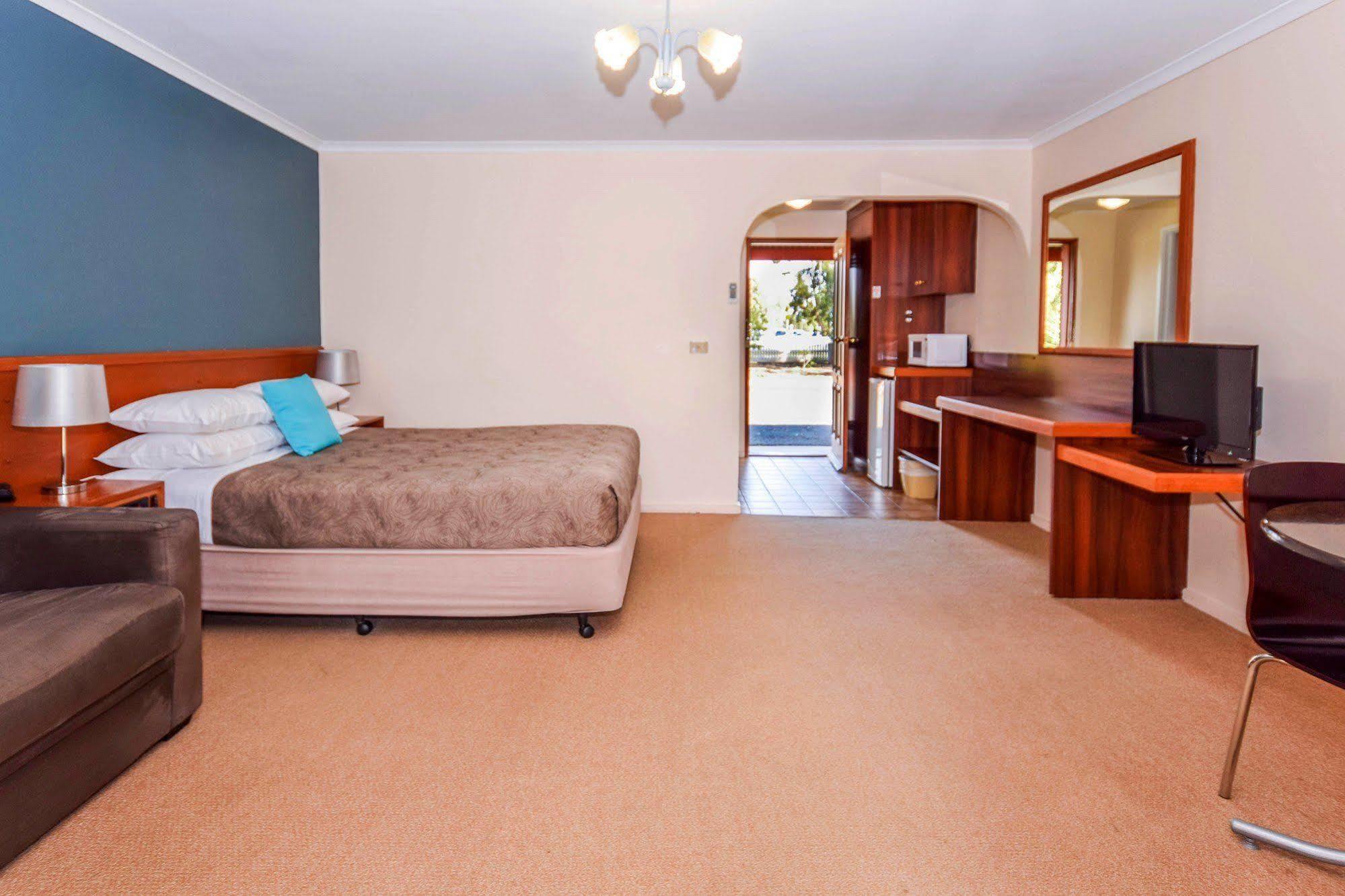 River Country Inn (Adults Only) Moama Bagian luar foto
